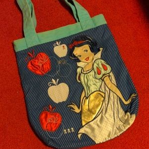 Loungefly × Disney Snow White Totebag